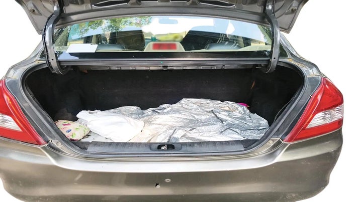 2017 Maruti Swift Dzire LXI (O), Petrol, Manual, 88,788 km, exterior