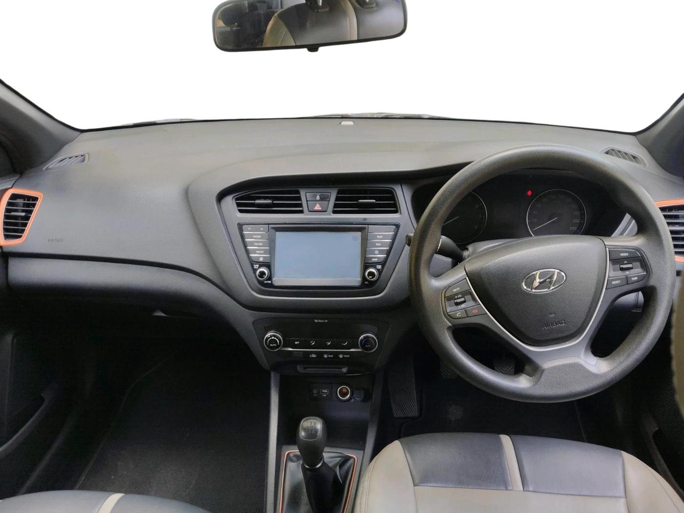 2017 Hyundai Elite i20 ASTA 1.2 DUAL TONE, Petrol, Manual, 63,821 km, interior
