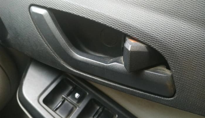 2022 Tata Tiago XT CNG, CNG, Manual, 69,491 km, interior