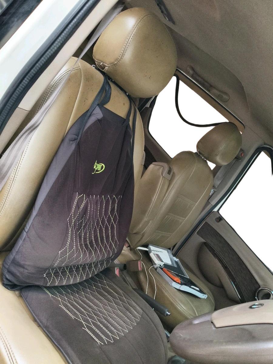 2012 Mahindra Xylo E8 ABS, Diesel, Manual, 1,05,191 km, interior