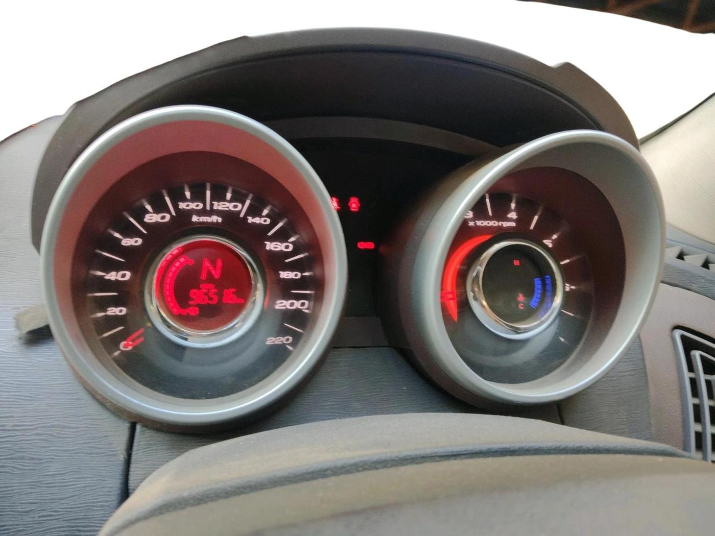 2014 Mahindra XUV500 W8, Diesel, Manual, 96,516 km, interior