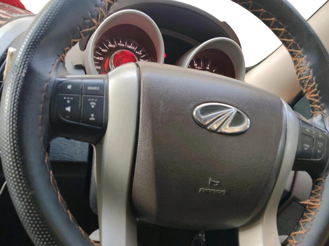 2014 Mahindra XUV500 W8, Diesel, Manual, 96,516 km, interior
