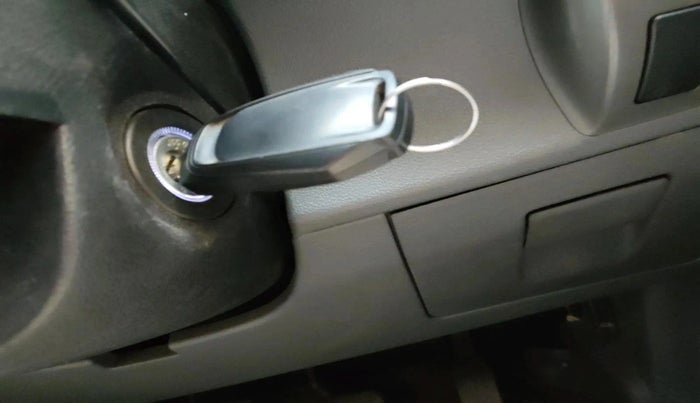 2018 Mahindra Kuv100 K2 TRIP CNG, CNG, Manual, 1,01,713 km, interior