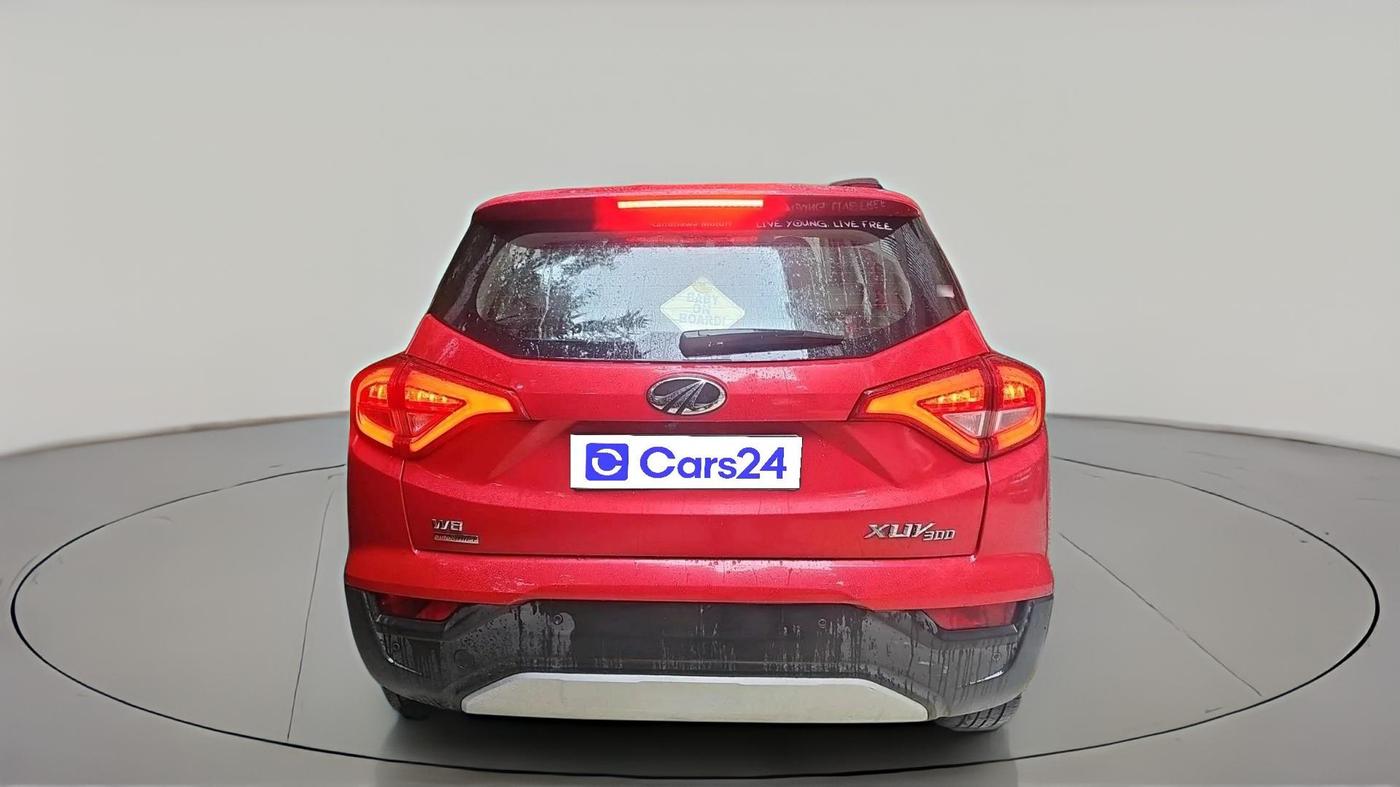 2019 Mahindra XUV300 W8 (O) 1.5 DIESEL AMT, Diesel, Automatic, 30,555 km, exterior