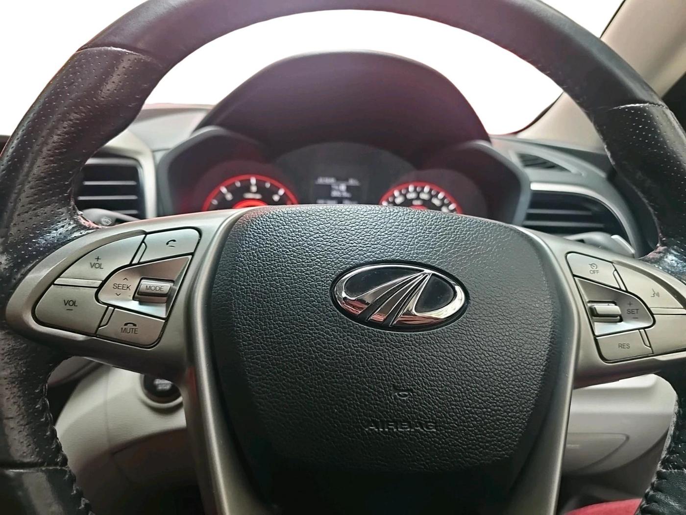 2019 Mahindra XUV300 W8 (O) 1.5 DIESEL AMT, Diesel, Automatic, 30,555 km, interior