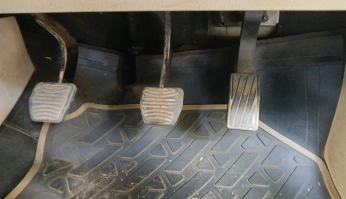 2019 Mahindra XUV300 W8 (O) 1.5 DIESEL, Diesel, Manual, 60,680 km, interior