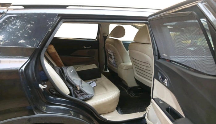 2019 Mahindra XUV300 W8 (O) 1.5 DIESEL, Diesel, Manual, 60,680 km, interior