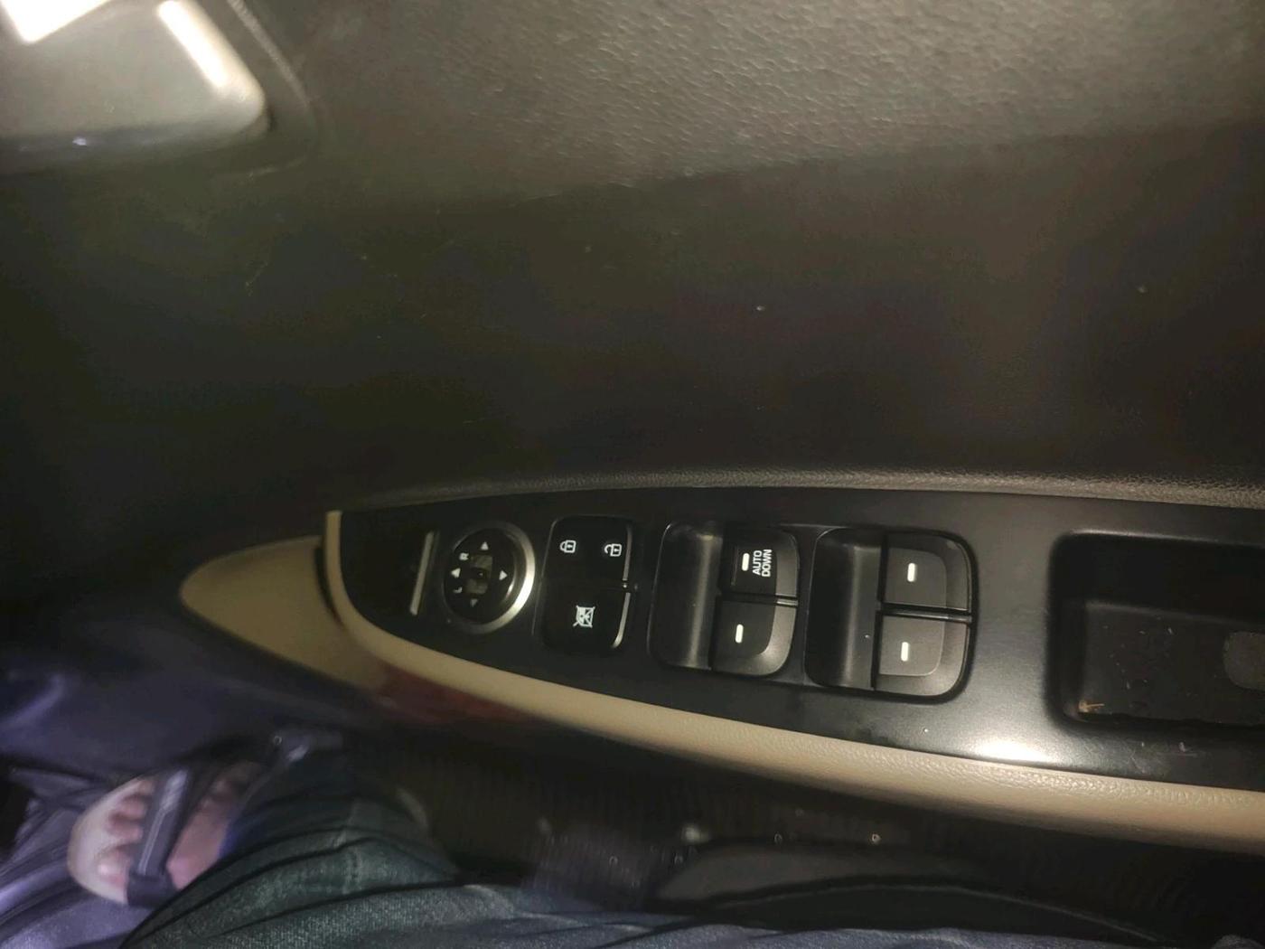 2017 Hyundai Grand i10 ASTA 1.2 KAPPA VTVT, CNG, Manual, 45,893 km, interior