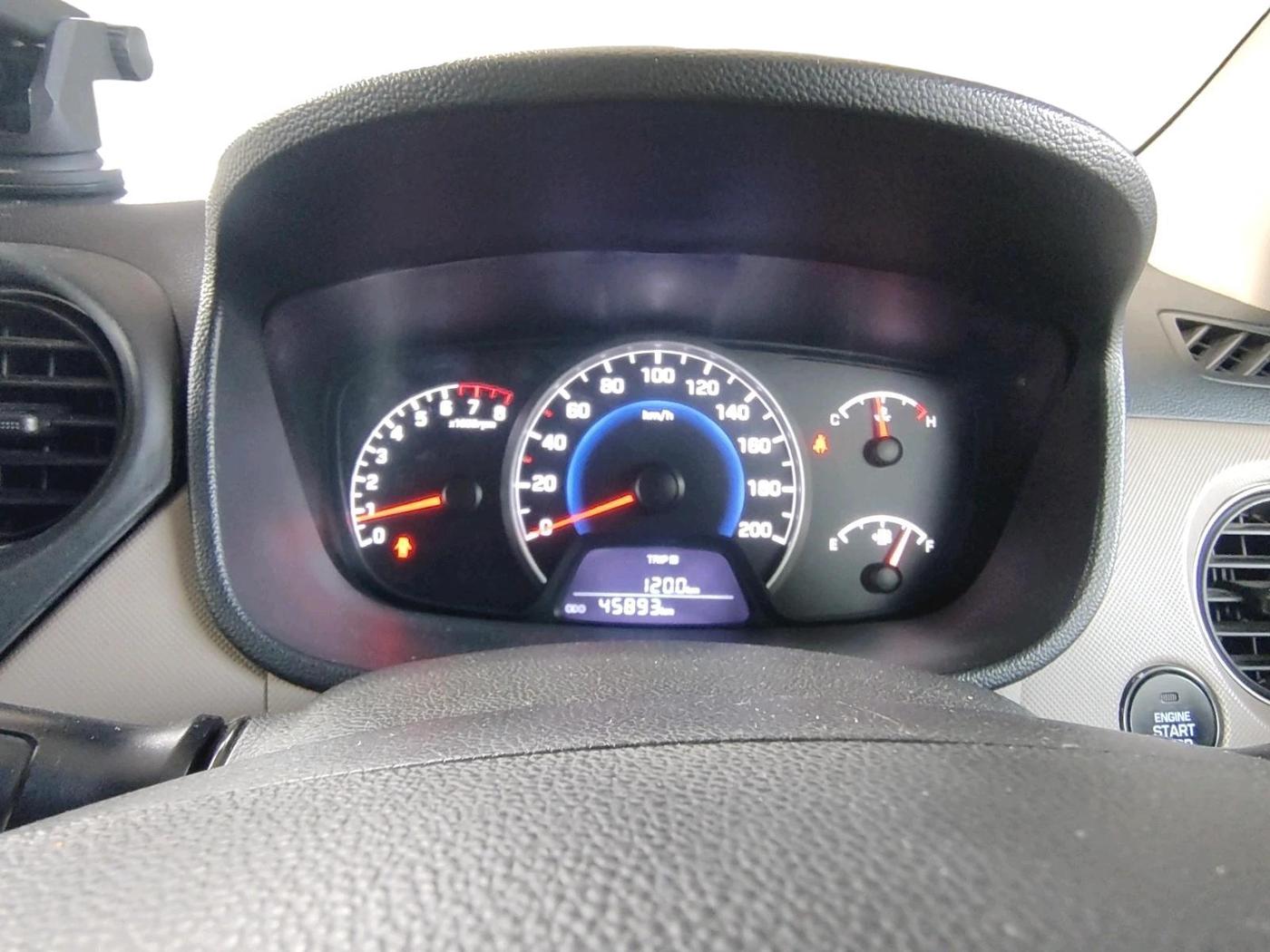 2017 Hyundai Grand i10 ASTA 1.2 KAPPA VTVT, CNG, Manual, 45,893 km, interior