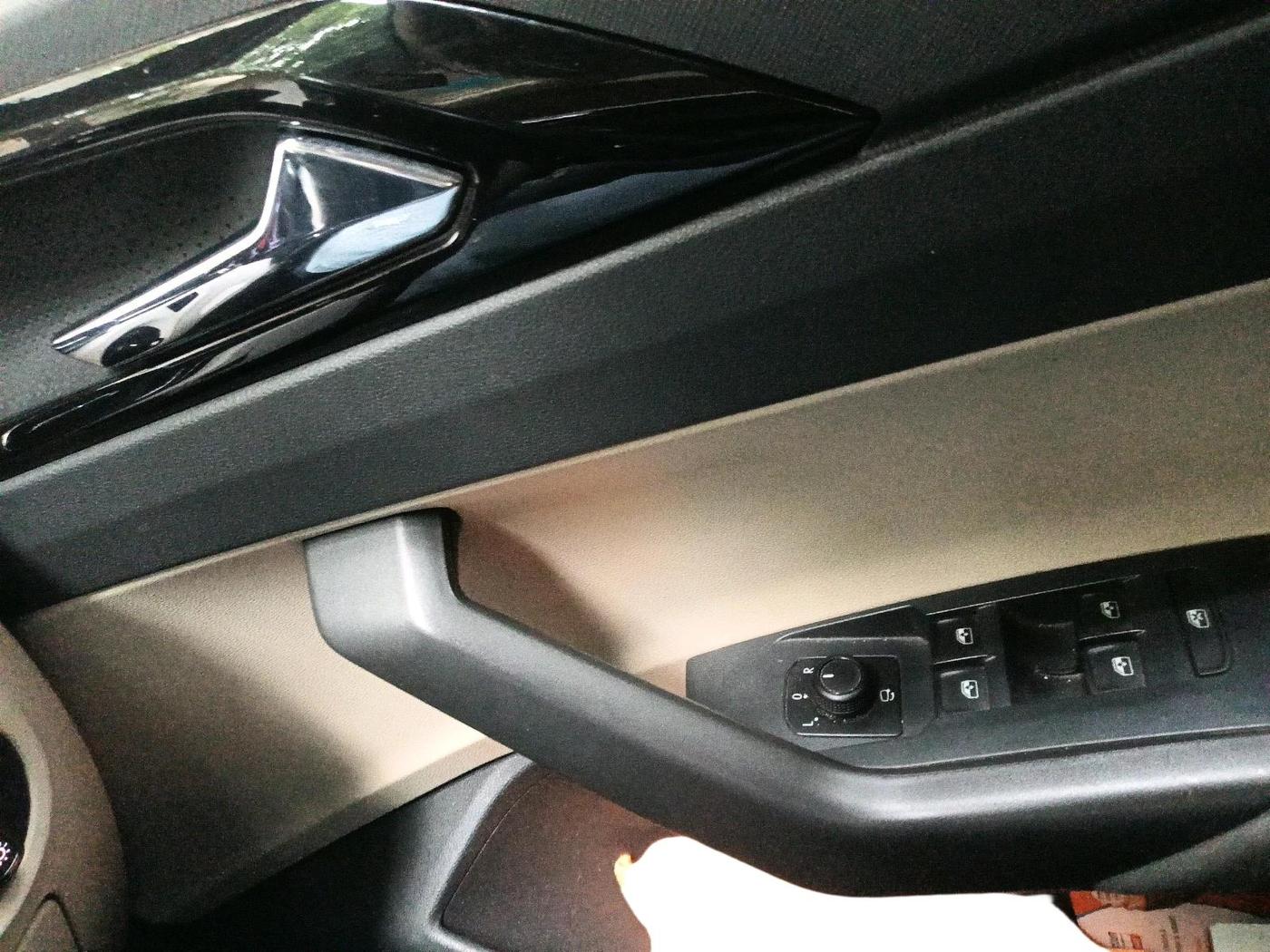 2022 Skoda SLAVIA Ambition Plus 1.0 TSI AT, Petrol, Automatic, 42,545 km, interior