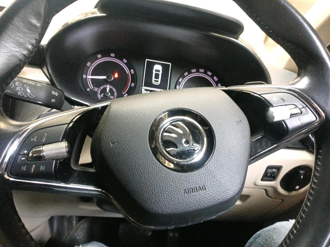 2022 Skoda SLAVIA Ambition Plus 1.0 TSI AT, Petrol, Automatic, 42,545 km, interior