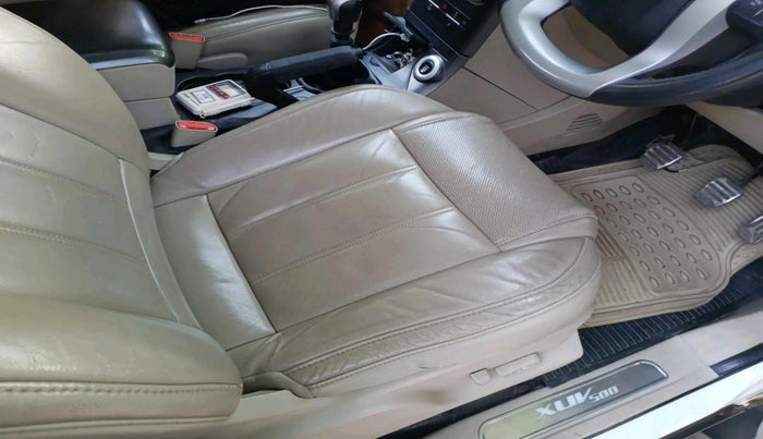2017 Mahindra XUV500 W10, Diesel, Manual, 72,283 km, interior