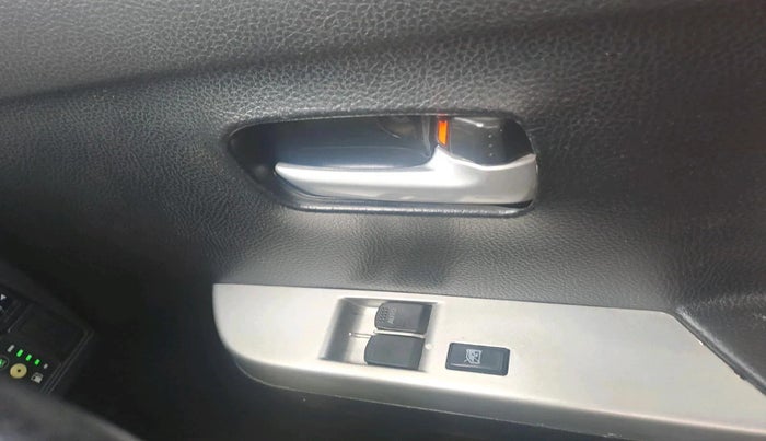 2018 Maruti Wagon R 1.0 LXI CNG, CNG, Manual, 66,957 km, interior