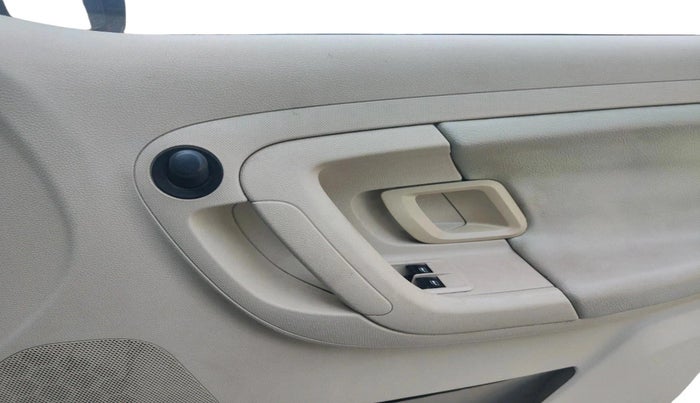 2011 Skoda Fabia AMBITION 1.2 TDI, Diesel, Manual, 1,19,737 km, interior