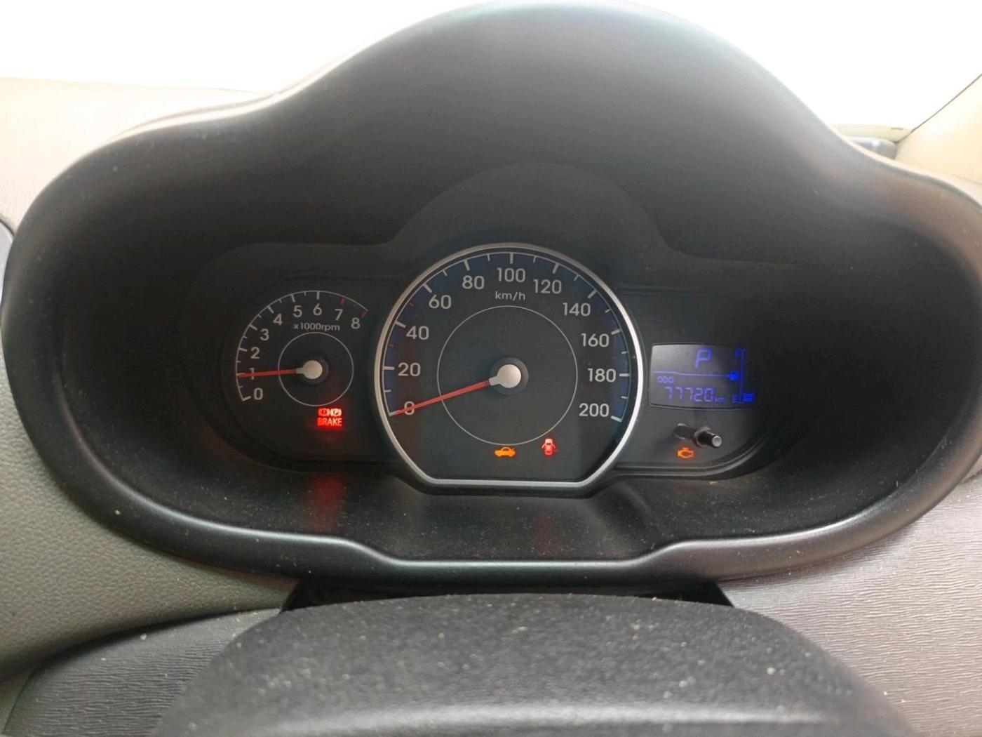 2012 Hyundai i10 SPORTZ 1.2 AT, CNG, Automatic, 77,720 km, interior