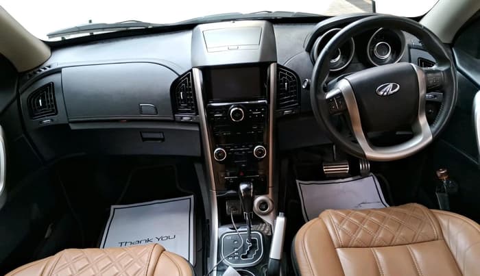 2018 Mahindra XUV500 W11 AT, Diesel, Automatic, 49,753 km, interior