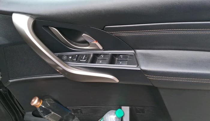 2018 Mahindra XUV500 W11 AT, Diesel, Automatic, 49,753 km, interior