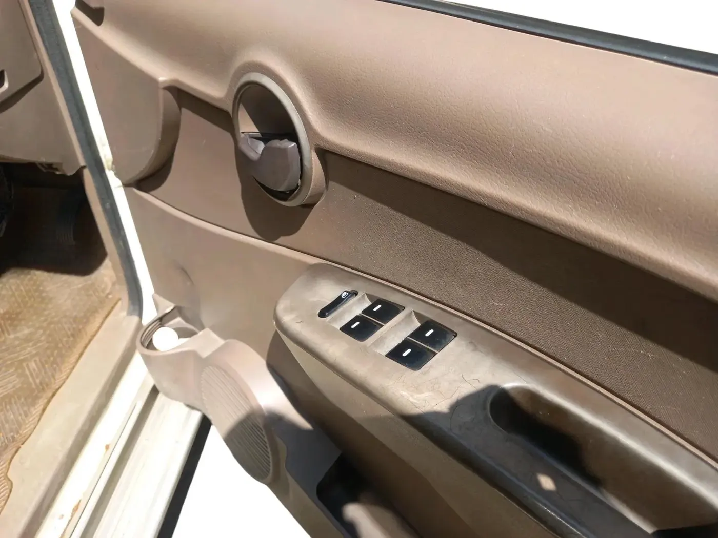 2011 Mahindra Xylo E4, Diesel, Manual, 1,44,131 km, interior