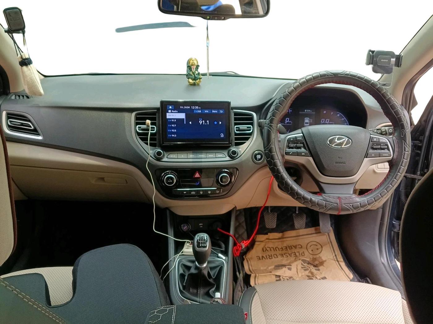 2022 Hyundai Verna SX 1.5 VTVT, Petrol, Manual, 18,327 km, interior