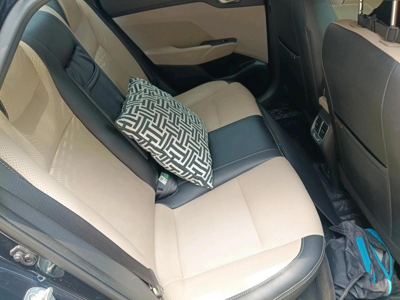 2022 Hyundai Verna SX 1.5 VTVT, Petrol, Manual, 18,327 km, interior