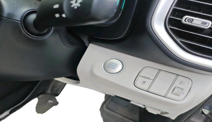 2022 Hyundai VENUE SX 1.2 PETROL, Petrol, Manual, 8,50,000 km, interior