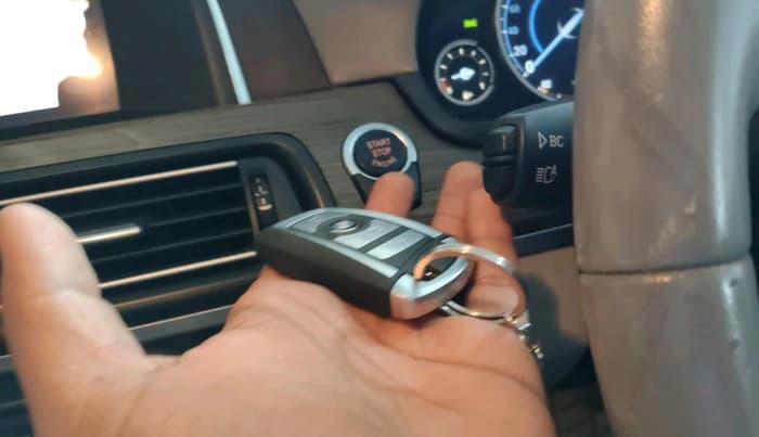 2013 BMW 5 Series 520D MODERN LINE, Diesel, Automatic, 57,325 km, interior