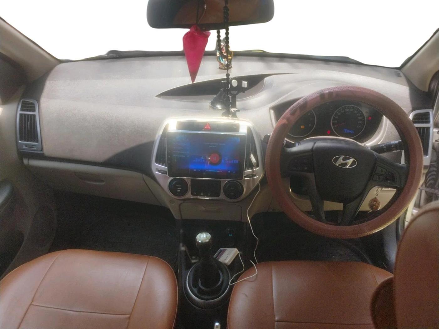 2012 Hyundai i20 SPORTZ 1.2, Petrol, Manual, 57,945 km, interior
