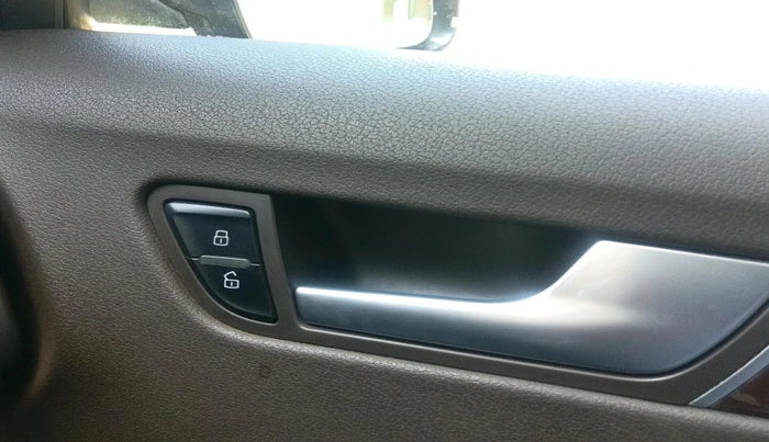 2012 Audi A4 2.0 TDI Multitronic, Diesel, Automatic, 68,095 km, interior