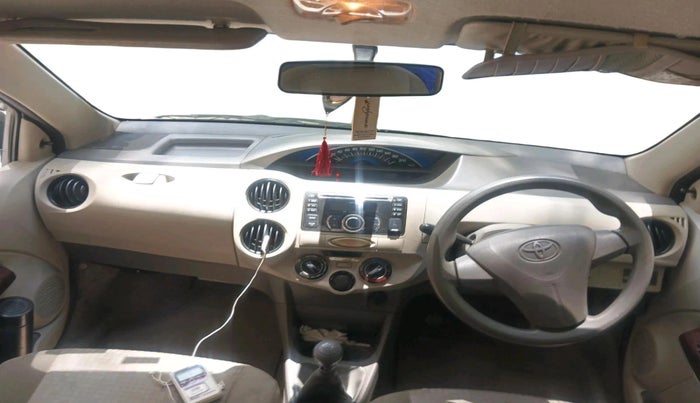 2014 Toyota Etios G, Petrol, Manual, 85,165 km, interior