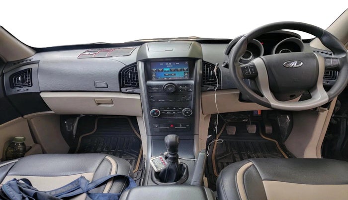 2016 Mahindra XUV500 W6, Diesel, Manual, 56,462 km, interior