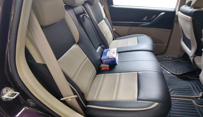 2016 Mahindra XUV500 W6, Diesel, Manual, 56,462 km, interior