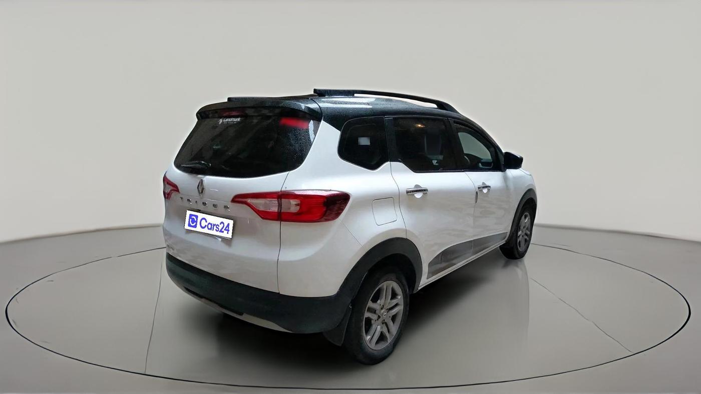 2023 Renault TRIBER RXZ AMT, CNG, Automatic, 32,297 km, exterior