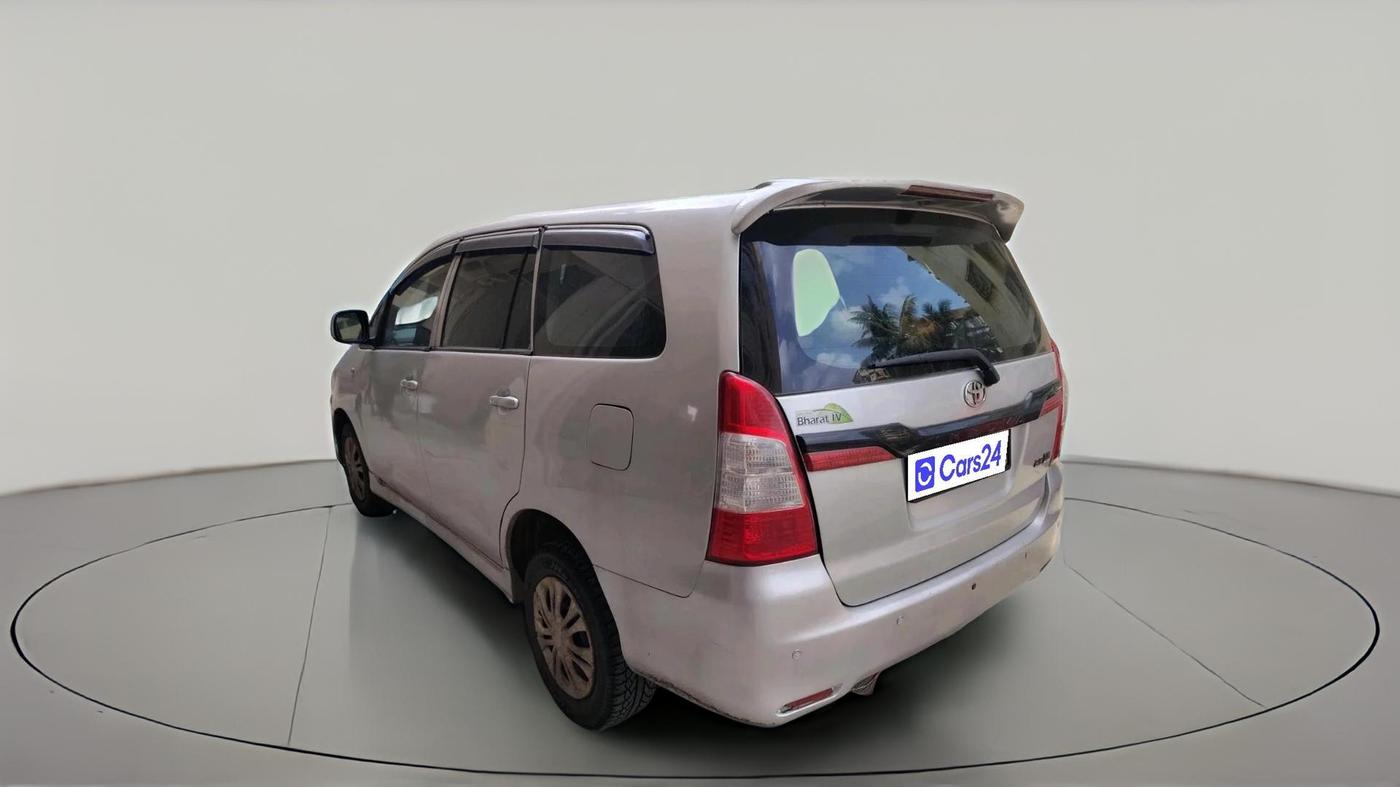 2012 Toyota Innova GX 2.5 8 STR, Diesel, Manual, 1,26,755 km, exterior