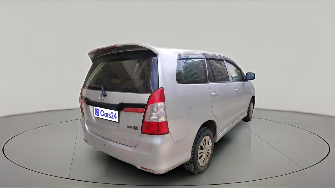 2012 Toyota Innova GX 2.5 8 STR, Diesel, Manual, 1,26,755 km, exterior