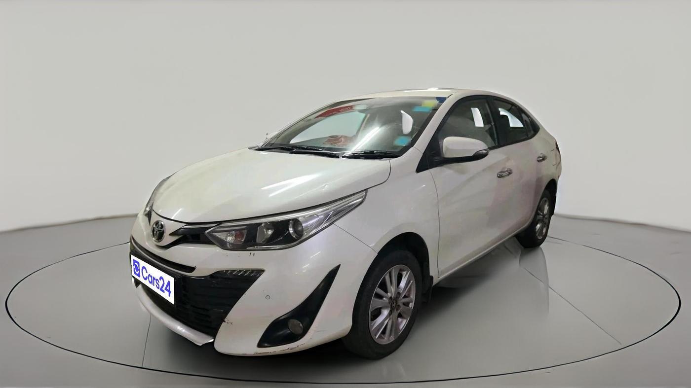 2018 Toyota YARIS VX CVT, Petrol, Automatic, 53,338 km, exterior