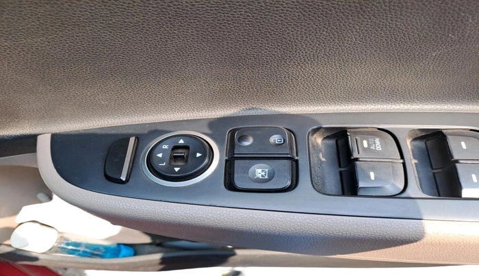 2015 Hyundai Xcent S (O) 1.2, Petrol, Manual, 33,296 km, interior