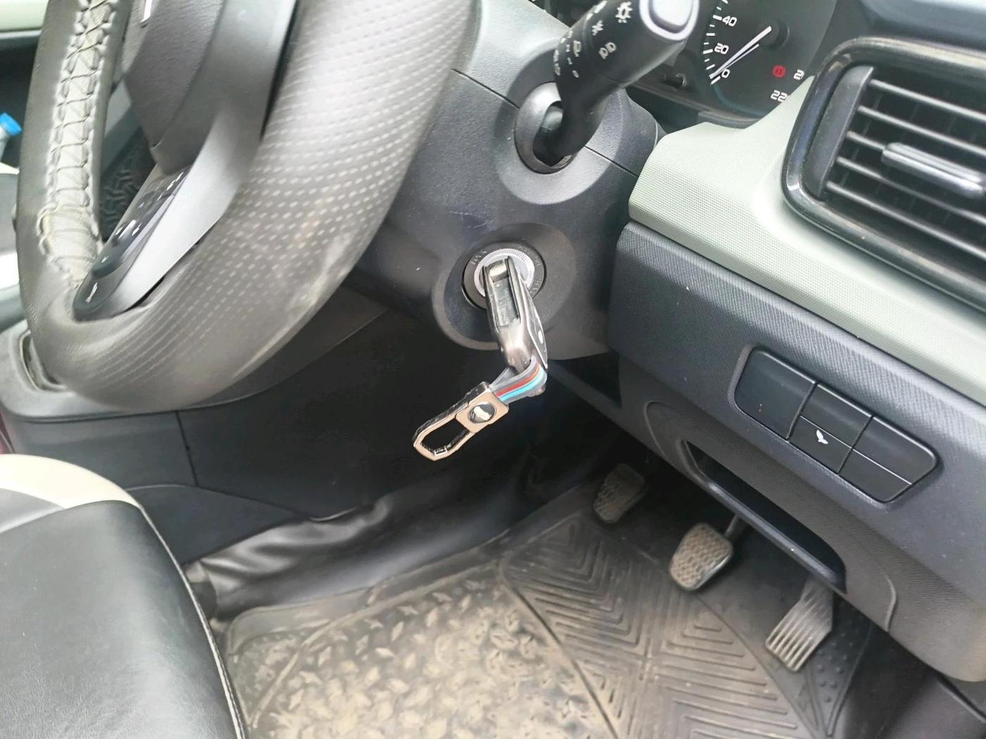 2022 Tata PUNCH ADVENTURE MT, Petrol, Manual, 20,859 km, interior