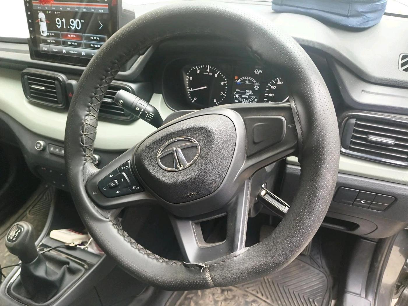 2022 Tata PUNCH ADVENTURE MT, Petrol, Manual, 20,859 km, interior