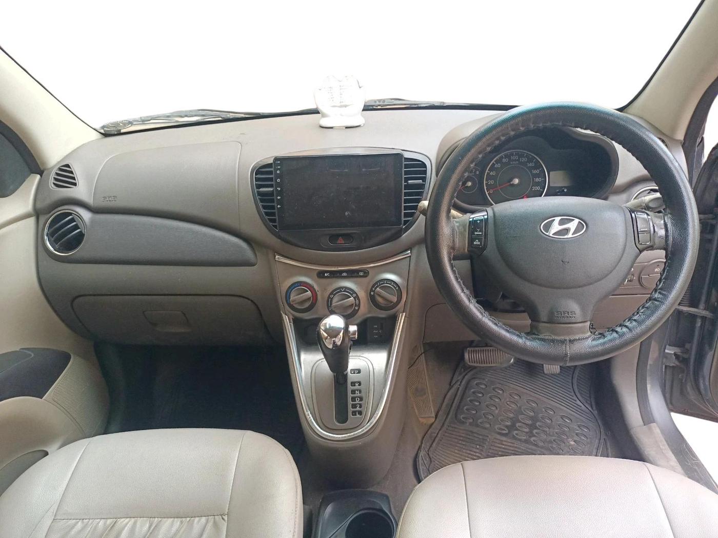 2011 Hyundai i10 ASTA 1.2 AT SUNROOF, Petrol, Automatic, 1,14,476 km, interior