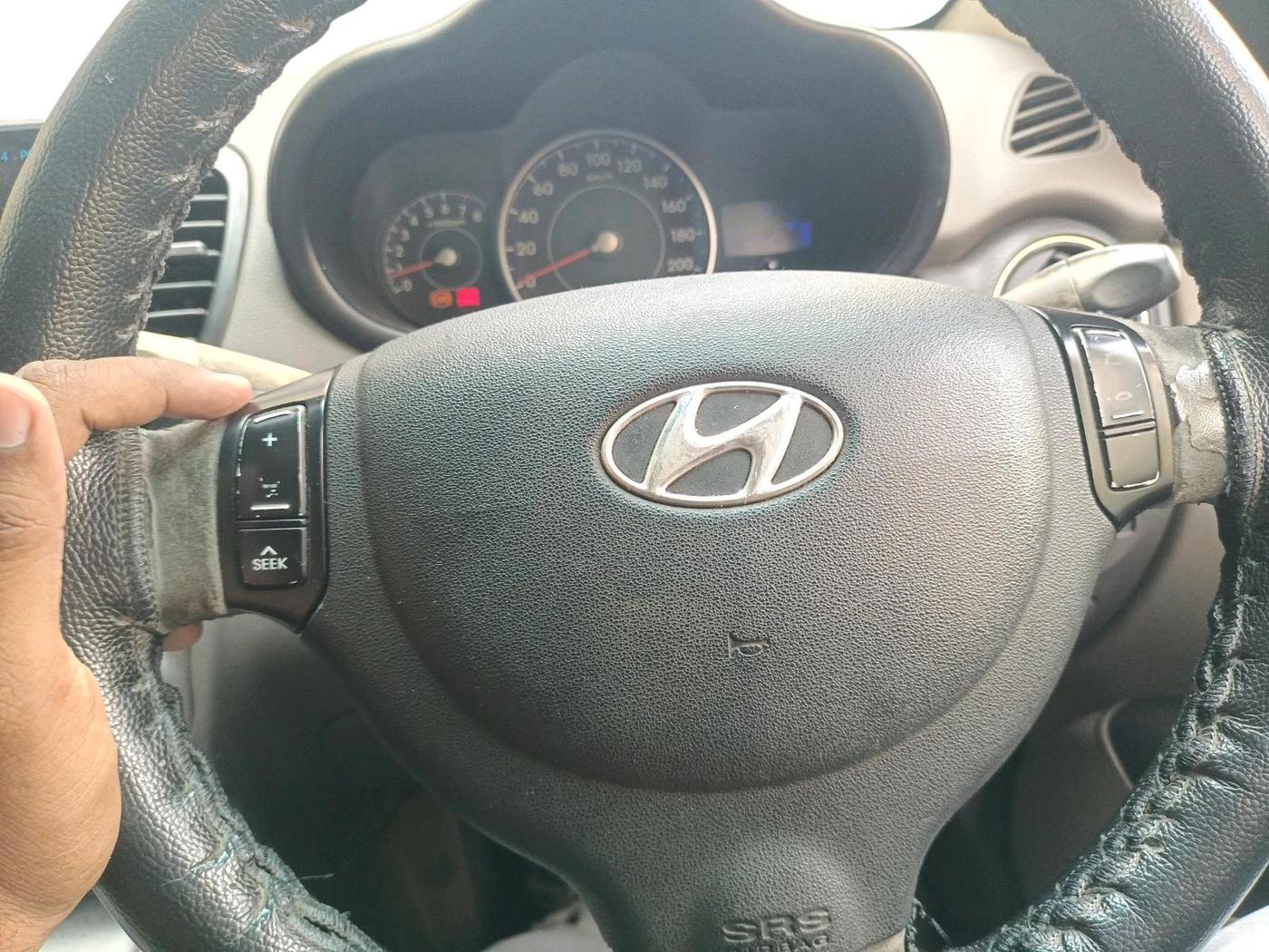2011 Hyundai i10 ASTA 1.2 AT SUNROOF, Petrol, Automatic, 1,14,476 km, interior