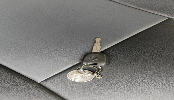 2025 Maruti Eeco 5 Str Ac CNG (O) , CNG, Manual, 464 km, interior