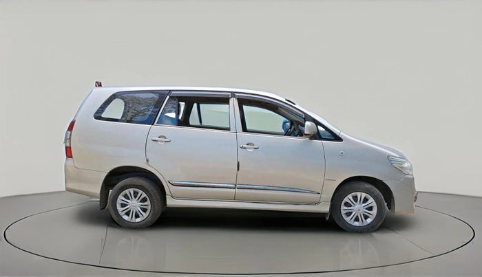 2012 Toyota Innova GX 2.5 8 STR, Diesel, Manual, 1,35,847 km, exterior