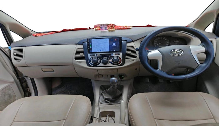 2012 Toyota Innova GX 2.5 8 STR, Diesel, Manual, 1,35,847 km, interior
