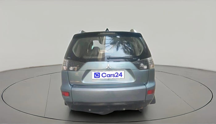 2011 Mitsubishi Outlander 2.4 MIVEC, Petrol, Automatic, 1,49,377 km, exterior