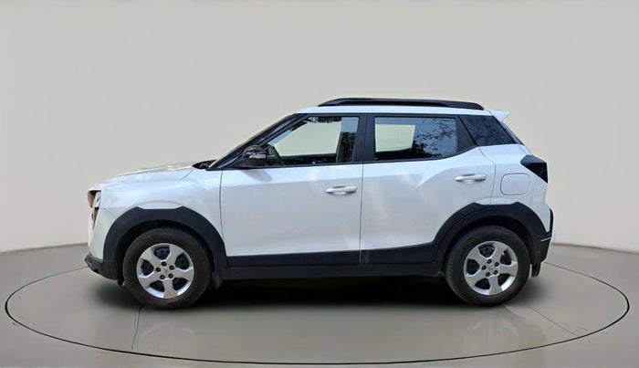 2024 Mahindra XUV 3XO MX3 1.2 L TCMPFi, Petrol, Manual, 10,868 km, exterior