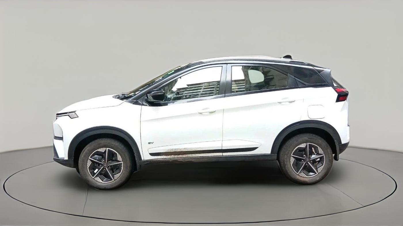 2024 Tata NEXON EV FEARLESS MEDIUM RANGE, Electric, Automatic, 35,921 km, exterior
