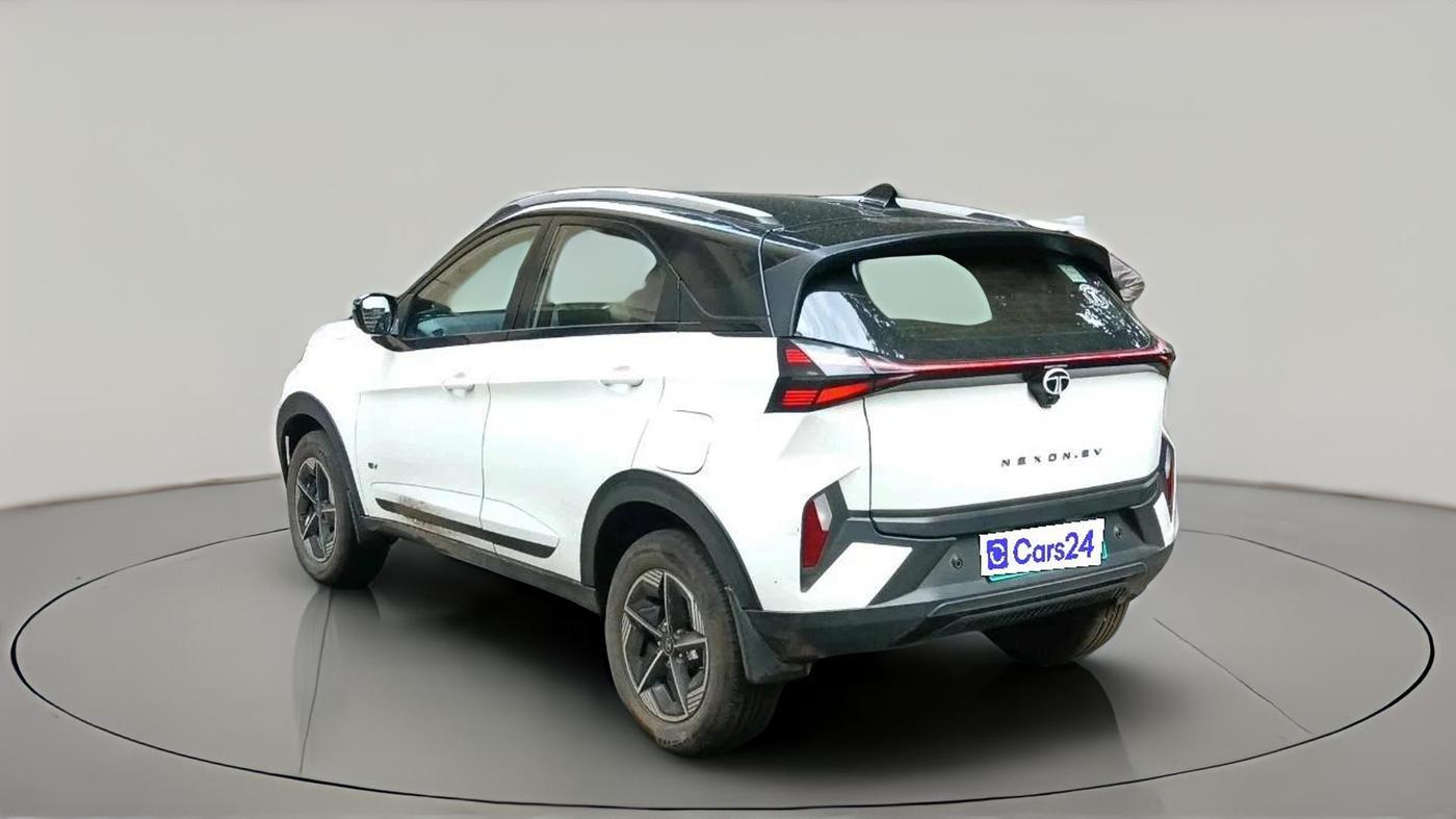 2024 Tata NEXON EV FEARLESS MEDIUM RANGE, Electric, Automatic, 35,921 km, exterior