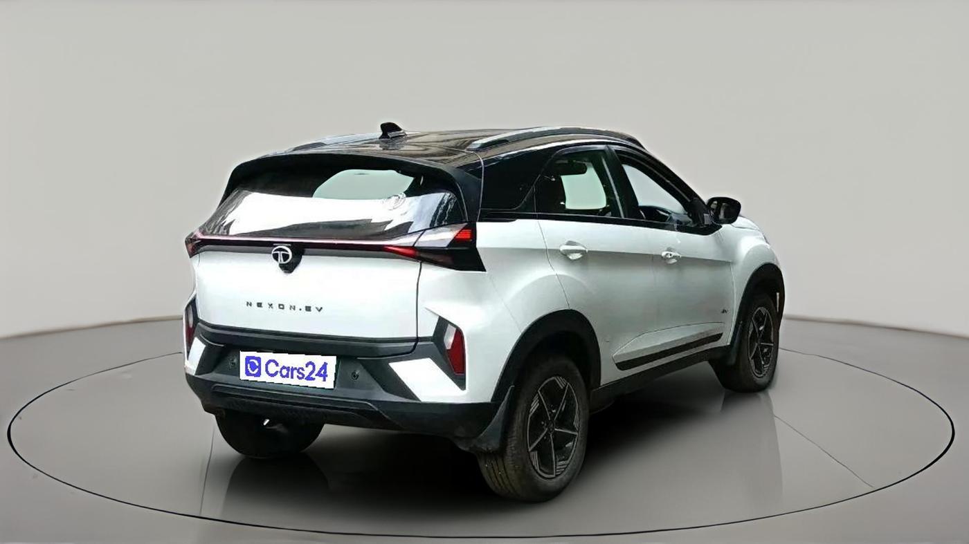 2024 Tata NEXON EV FEARLESS MEDIUM RANGE, Electric, Automatic, 35,921 km, exterior