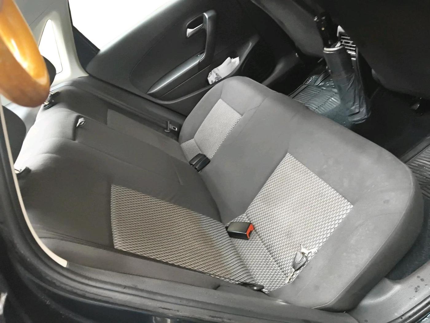 2015 Volkswagen Vento HIGHLINE PETROL AT, Petrol, Automatic, 1,48,257 km, interior