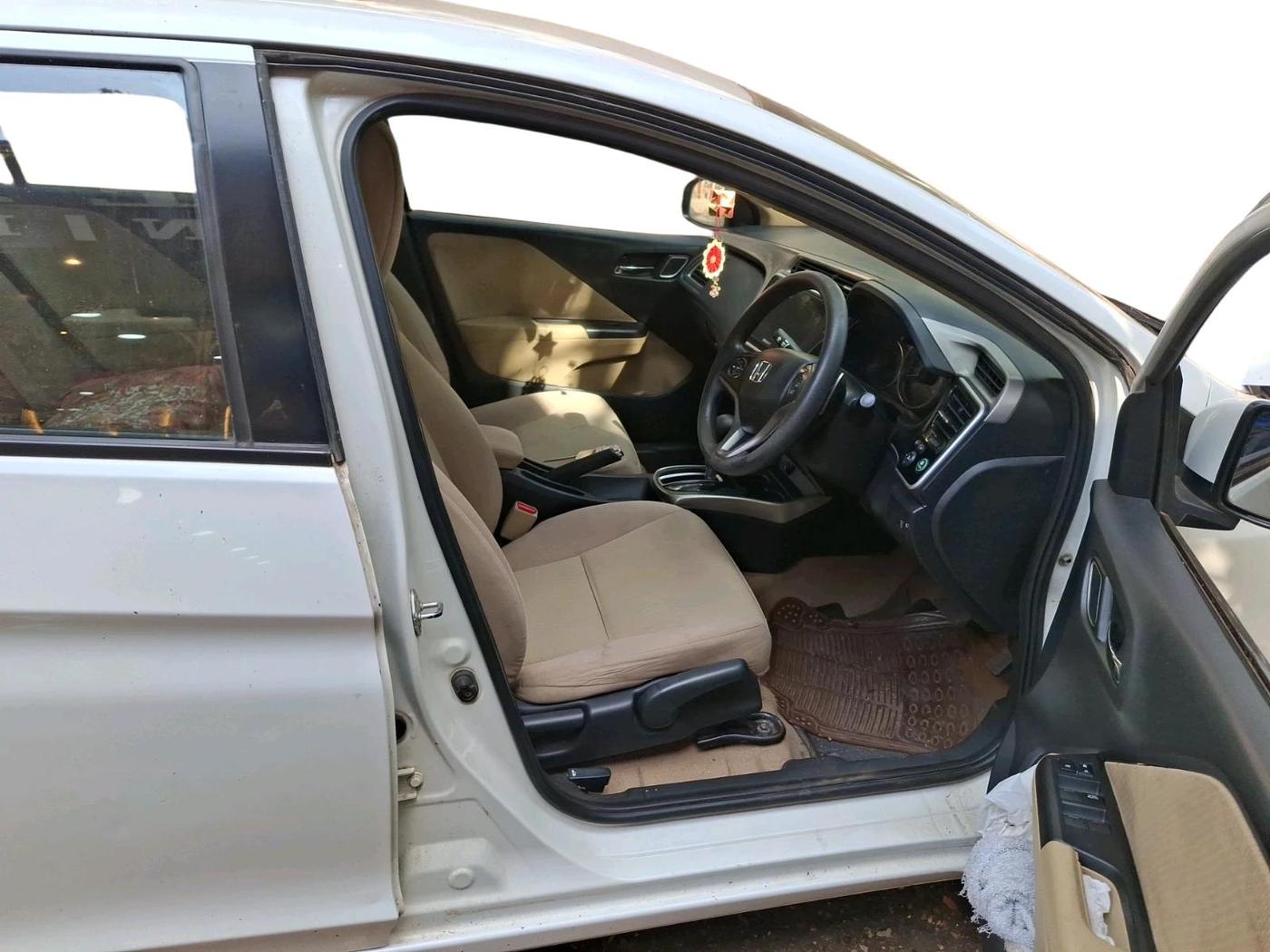 2017 Honda City 1.5L I-VTE V CVT, Petrol, Automatic, 90,402 km, interior